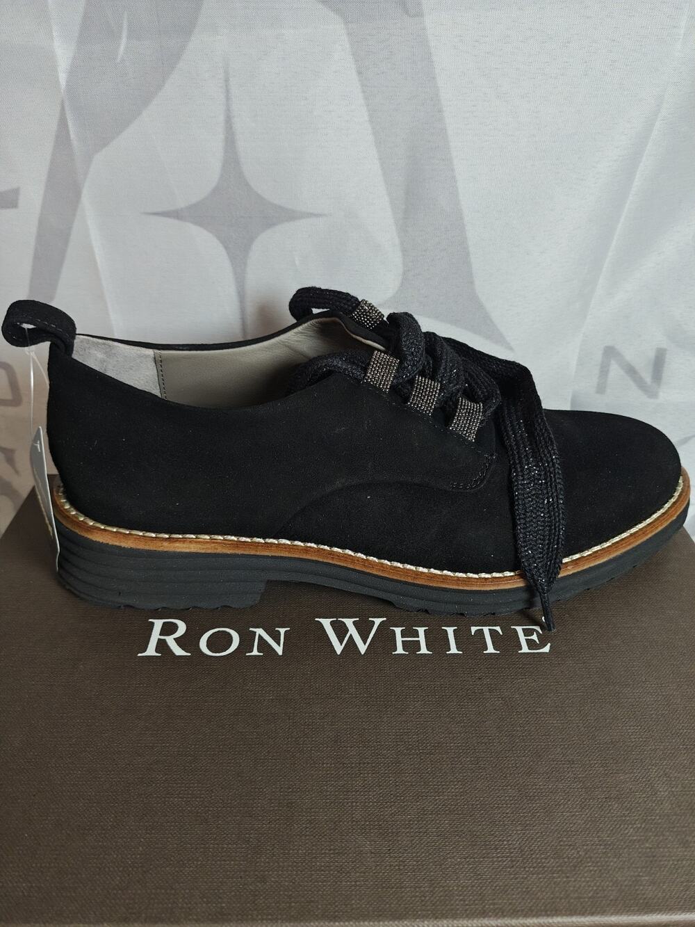 RON WHITE $430 Women's 7 Tova Onyx Oxford Cashmere Suede Gillie Lace Up Shoe NWB